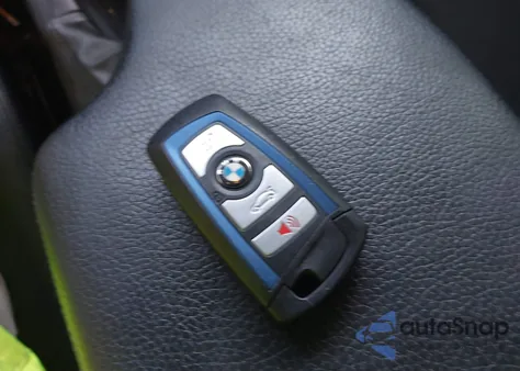 2015 BMW 335 Xigt z USA, uszkodzony, nr VIN WBA3X9C50FD867952